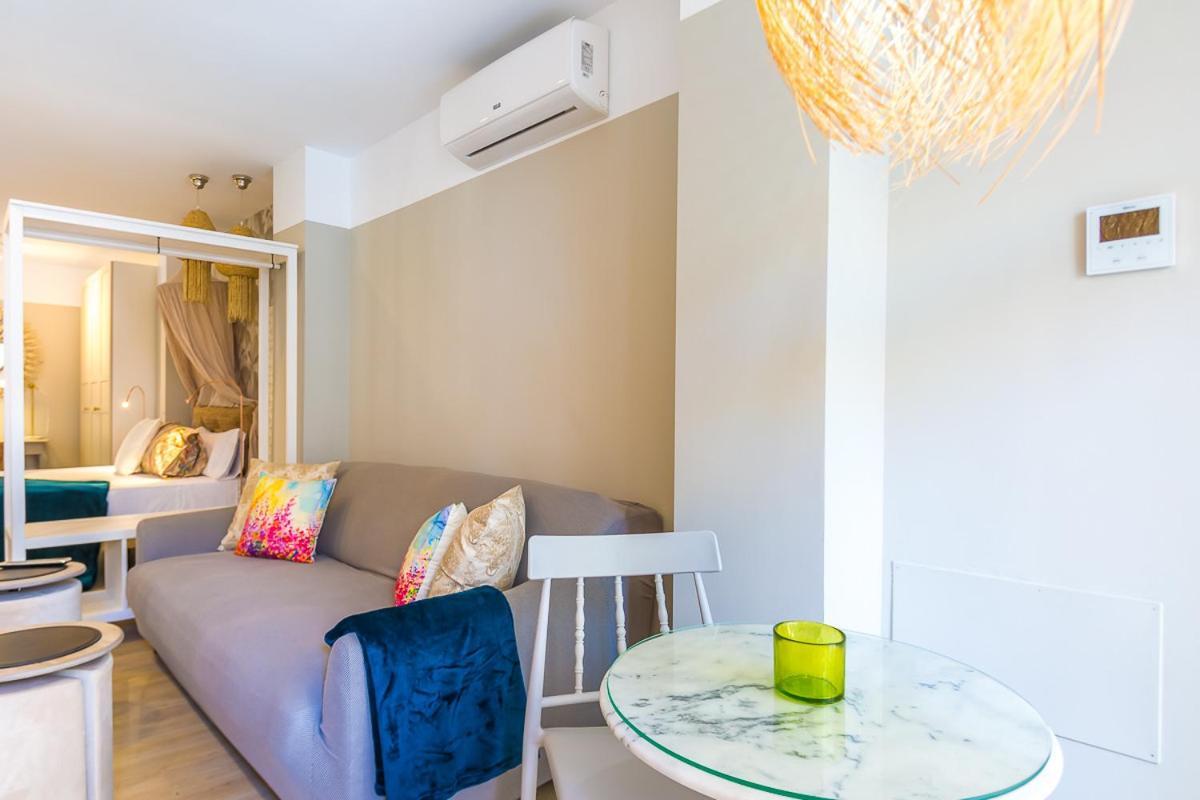 Sea & Wave Jara Boutique Apartment Málaga Exterior foto
